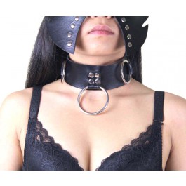 Black wide collar